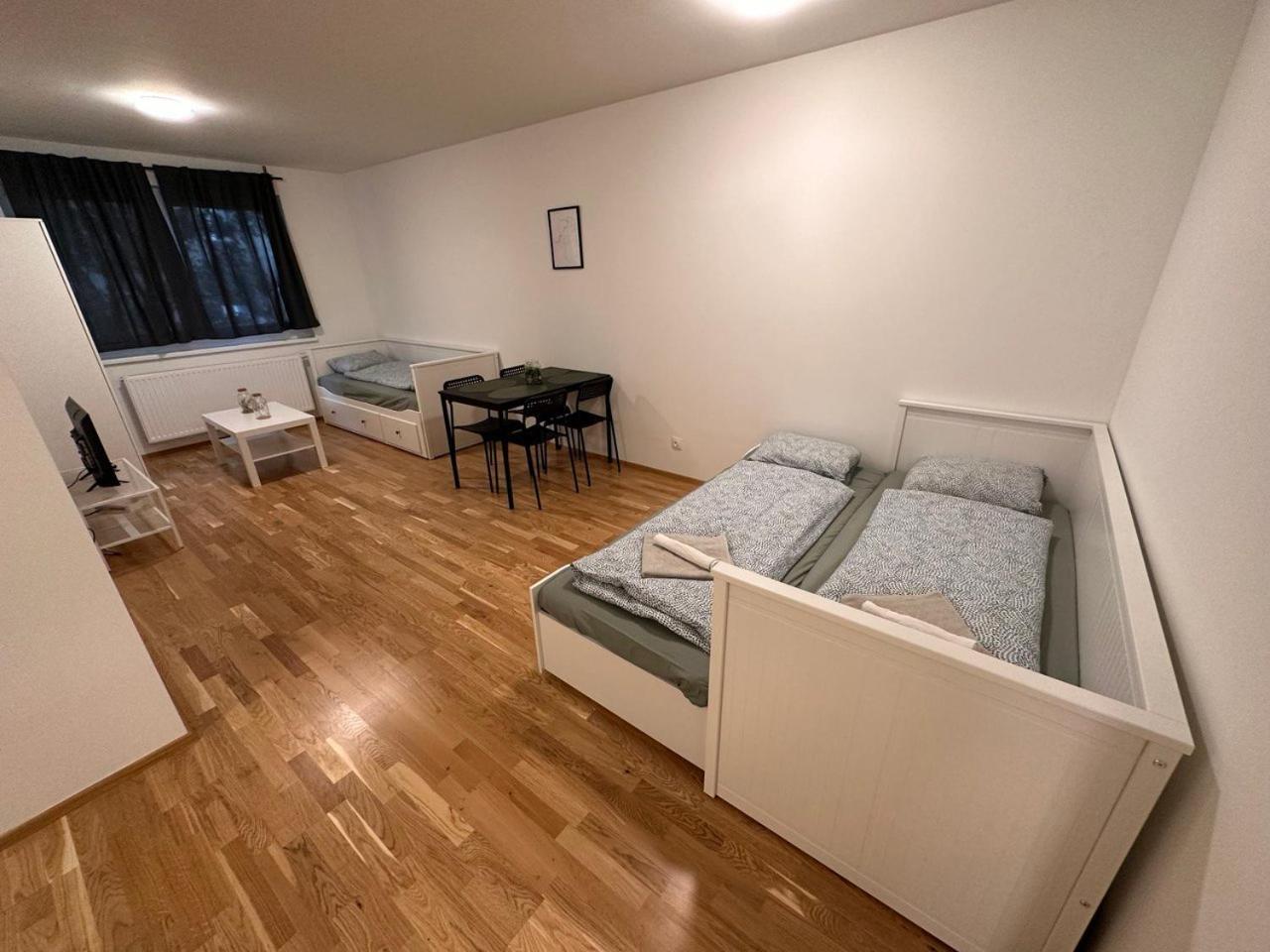 Muzeta11 - Modern Town Apartment With Balcony Вена Экстерьер фото
